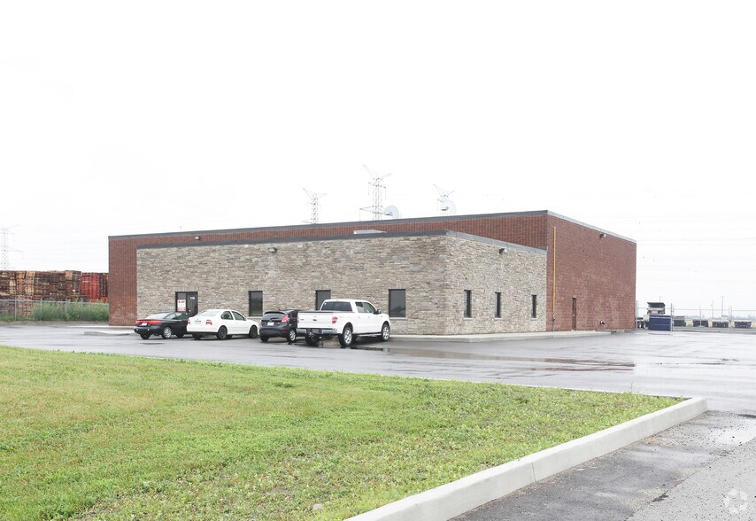 Primary Photo Of 7105 Auburn Rd, Milton Warehouse For Lease