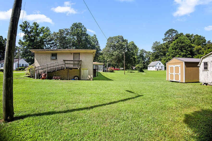 More Photos Of 950 Totten Rd, Gibsonville Freestanding For Sale