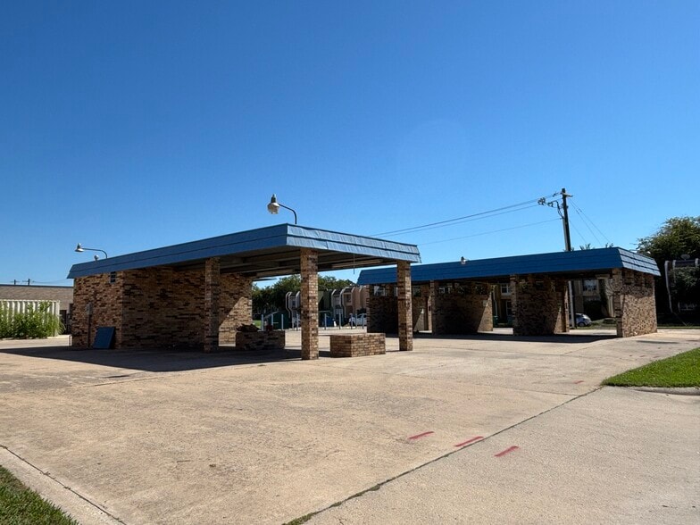 More Photos Of 521 Alegre Vista Dr, Denton Carwash For Sale