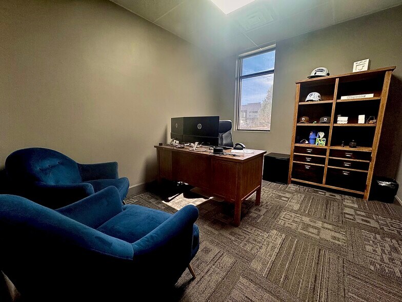 More Photos Of 871 S Auto Mall Dr, American Fork Warehouse For Lease