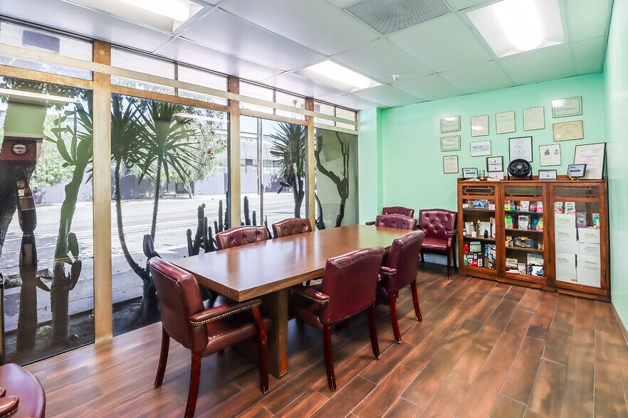 More Photos Of 3030 Fletcher Dr, Los Angeles Manufacturing For Sale