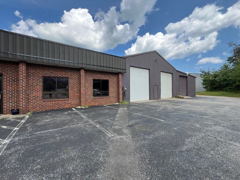More Photos Of 1481 Doss Rd, Concord Warehouse For Lease