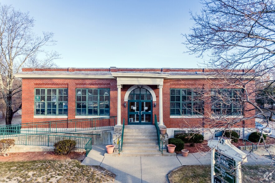 More Photos Of 12 Breakneck Hill Rd, Lincoln Office For Lease