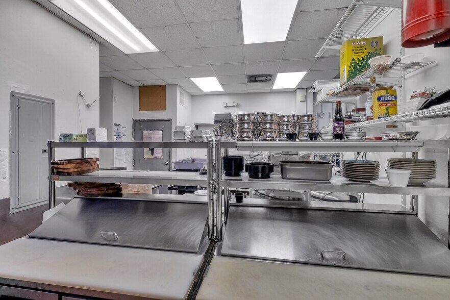 More Photos Of 646 Ne 79th St, Miami Restaurant For Sale