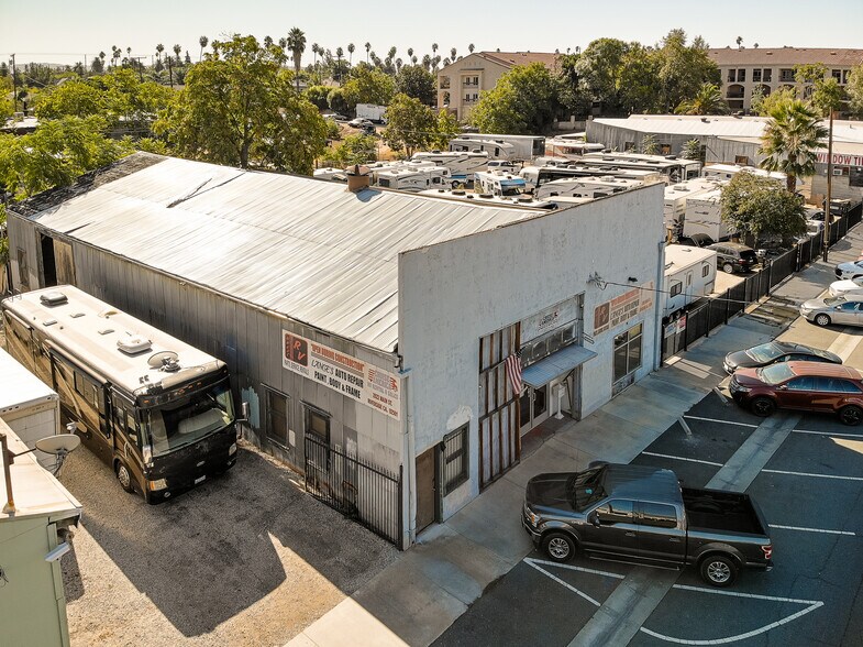 More Photos Of 2822 N Main St, Riverside Auto Repair For Sale