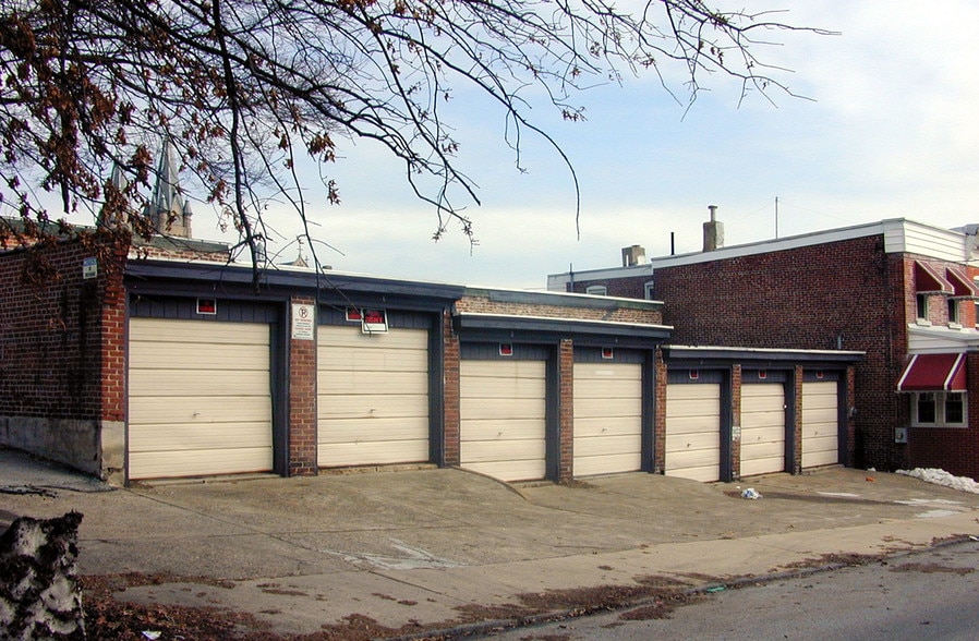 More Photos Of 806-808 S Franklin St, Wilmington Warehouse For Sale