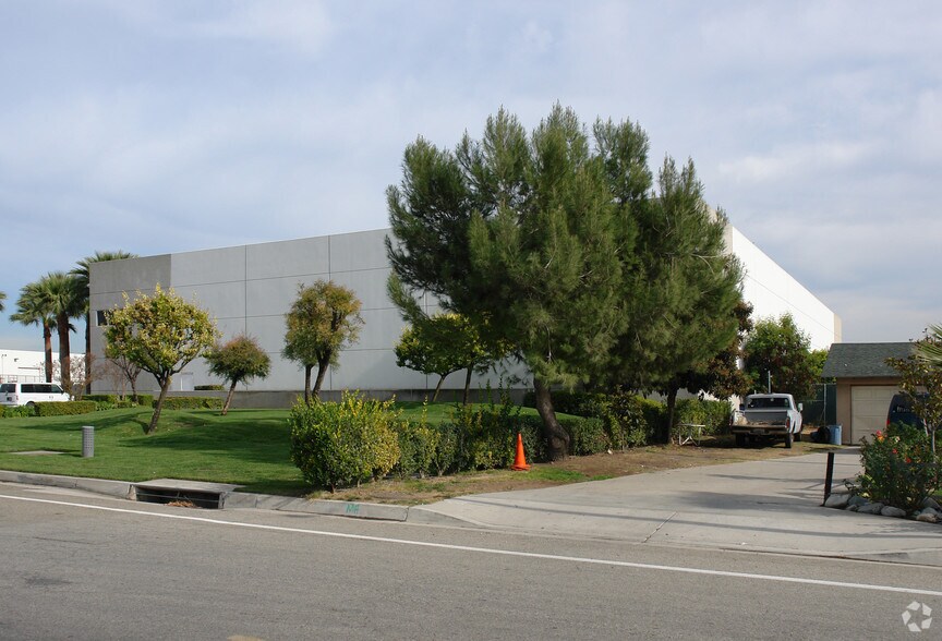More Photos Of 13951 Magnolia Ave, Chino Warehouse For Sale