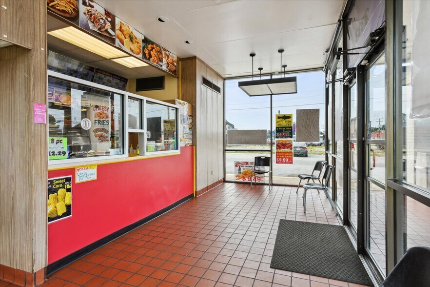 More Photos Of 3332 Victory Blvd, Portsmouth Fast Food For Sale