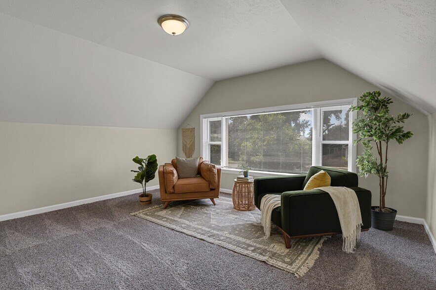 More Photos Of 424 W Kiowa St, Colorado Springs Daycare Center For Sale