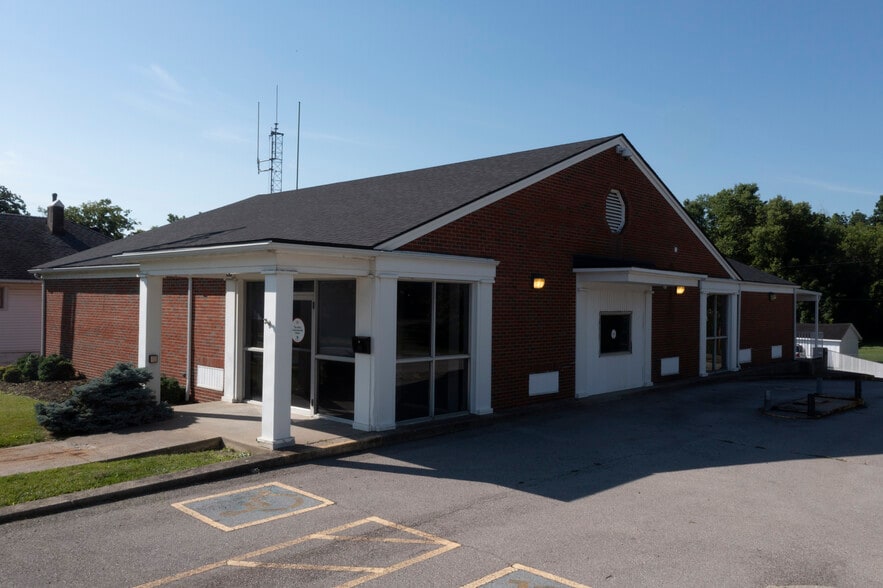 More Photos Of 308 W Lexington Ave, Winchester Office For Sale
