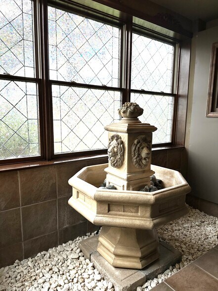 More Photos Of 912 Coolidge Rd, East Lansing Medical For Sale