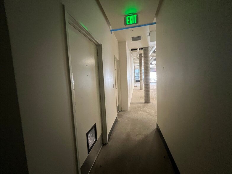 More Photos Of 902-914 Broadway, Santa Monica Unknown For Lease