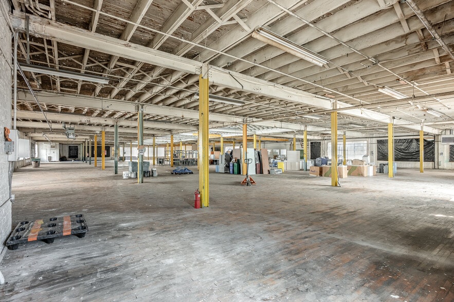 More Photos Of 3110 Elm Ave, Baltimore Warehouse For Sale