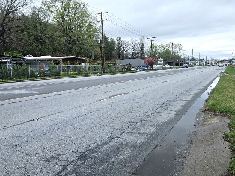 More Photos Of 1710 Spartanburg Hwy, Hendersonville Land For Sale