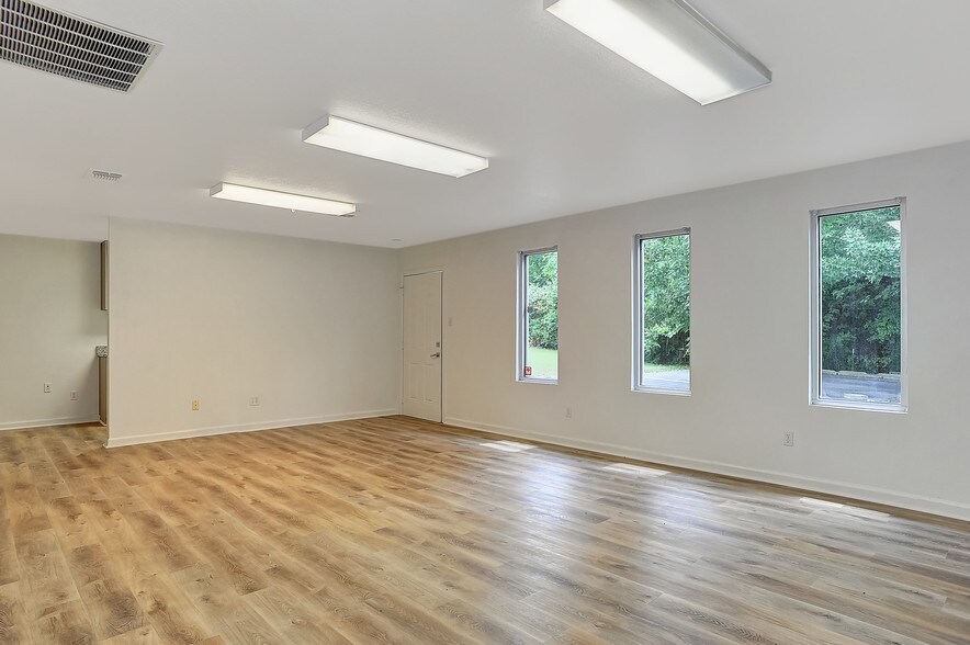 More Photos Of 2527 Fm 691, Denison Medical For Sale