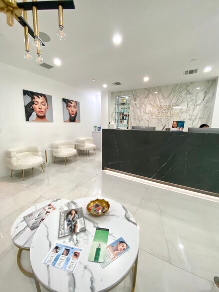 More Photos Of 9400-9414 Brighton Way, Beverly Hills Medical For Lease