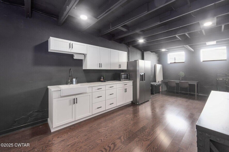 More Photos Of 56 Lee Ave, McKenzie Office Residential For Sale