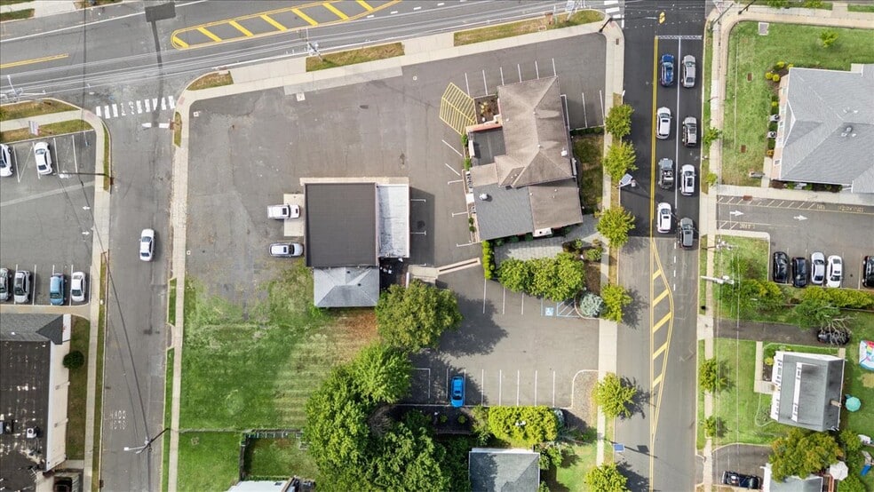 More Photos Of 1 Union Ave, Somerville Auto Repair For Sale