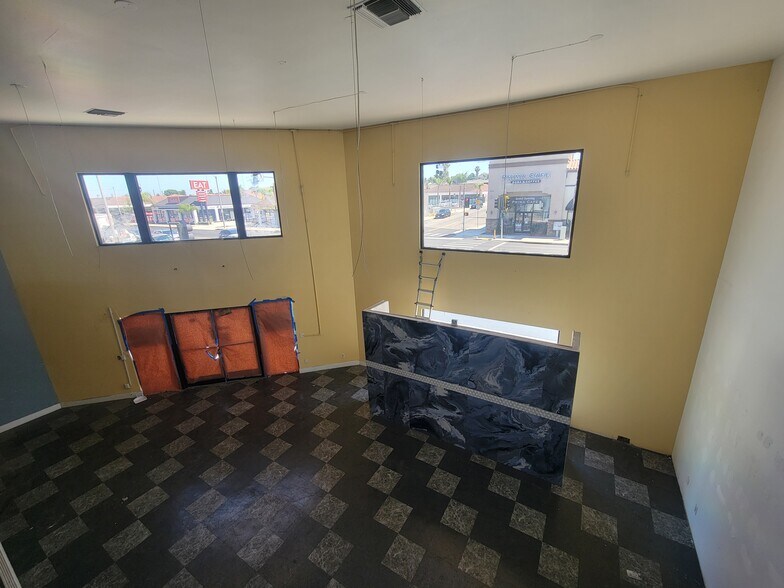 More Photos Of 2101 Pacific Coast Hwy, Lomita Storefront Retail Office For Lease
