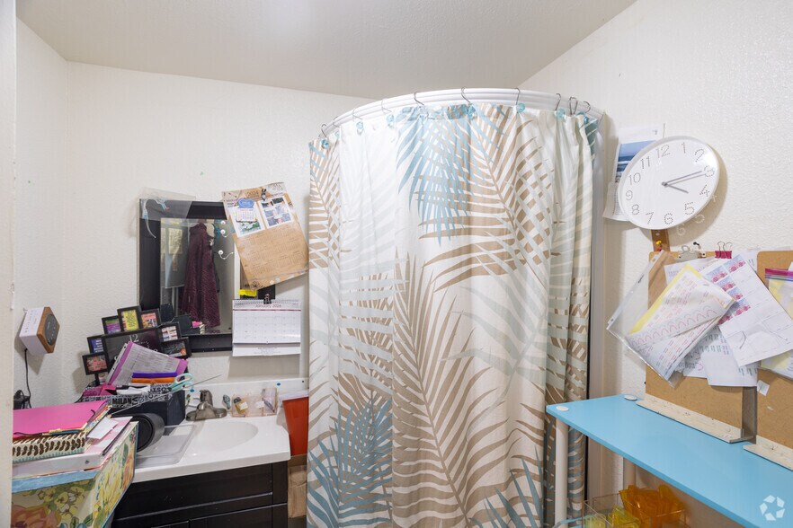 More Photos Of 760 Las Posas Rd, Camarillo Loft Creative Space For Sale