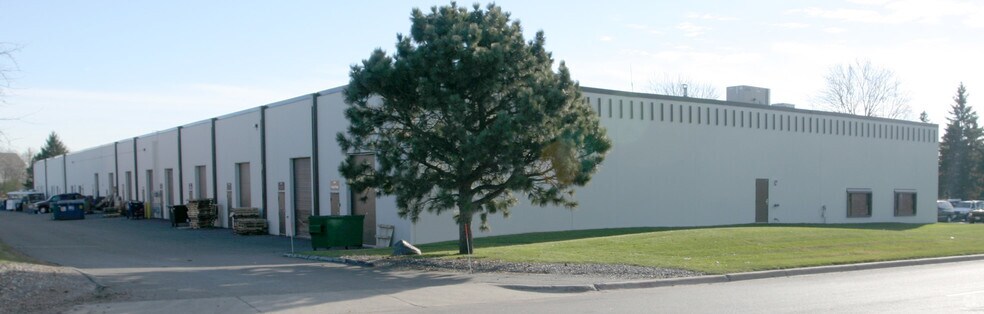 More Photos Of 8800-8840 7th Ave N, Golden Valley Warehouse For Lease