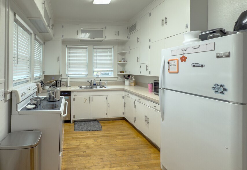More Photos Of 153 Morton Ave, Athens Apartments For Sale