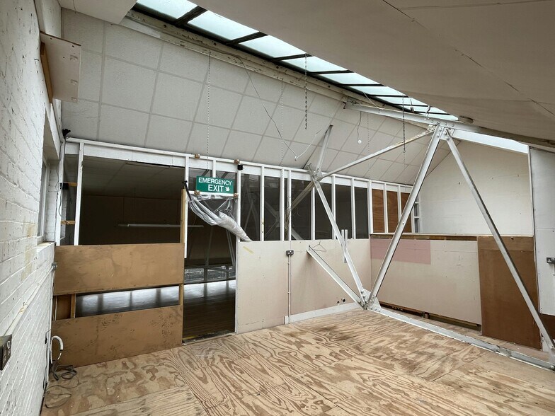 More Photos Of 33-39 Parsons Green Ln, London Warehouse For Lease