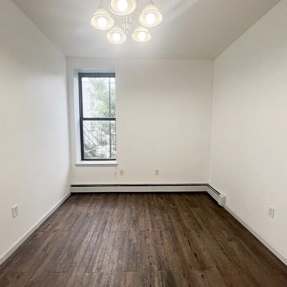 More Photos Of 856 Knickerbocker Ave, Brooklyn Storefront Retail Residential For Sale