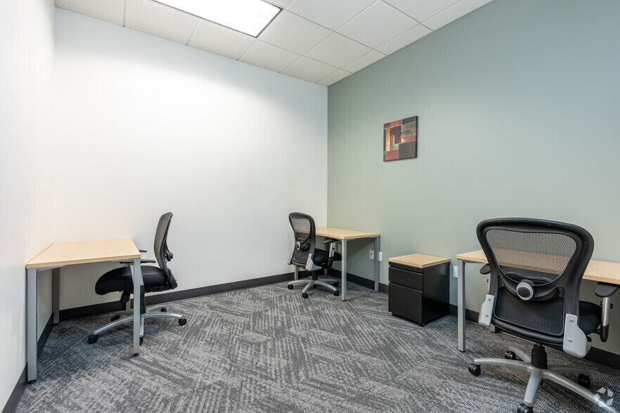 More Photos Of 3200 E Guasti Rd, Ontario Coworking Space