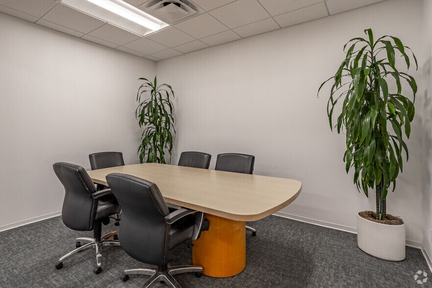 More Photos Of 2930 Inland Empire Blvd, Ontario Unknown For Lease