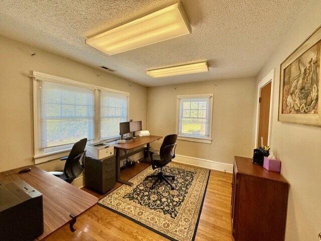 More Photos Of 85 Peachtree Rd, Asheville Office For Sale
