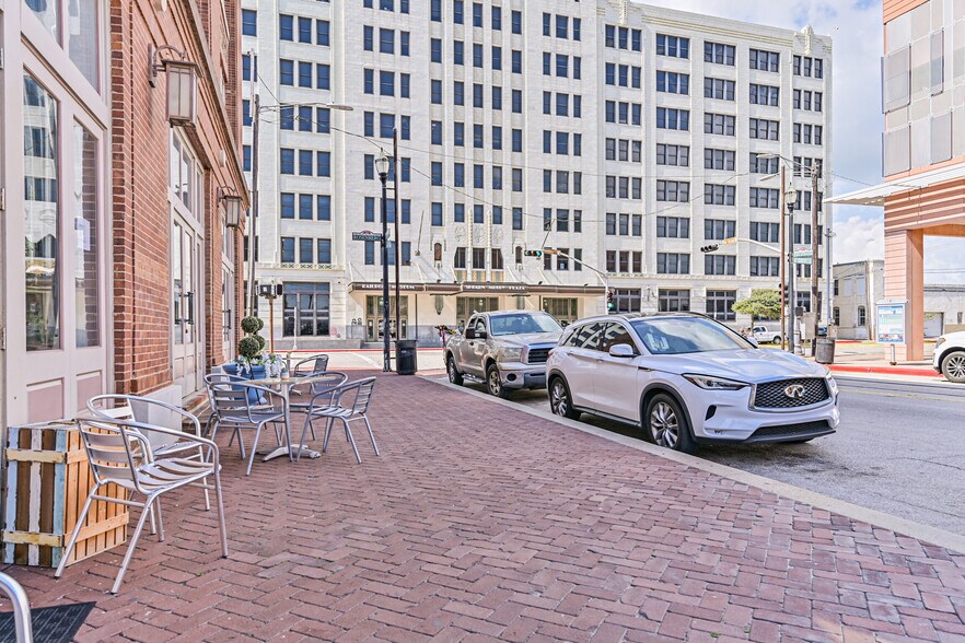 More Photos Of 2425 Strand St, Galveston Restaurant For Sale