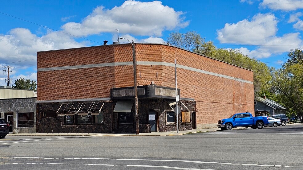 Primary Photo Of 546 Main St, Gooding Storefront For Sale