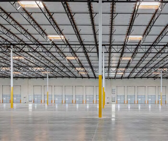 More Photos Of 8151 Airway Rd, San Diego Warehouse For Lease