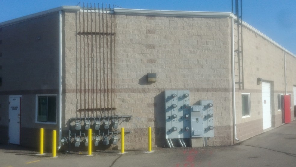 More Photos Of 275 Waneka Pky, Lafayette Freestanding For Lease