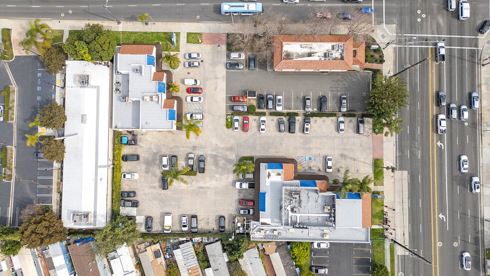 More Photos Of , Santa Ana General Retail For Sale