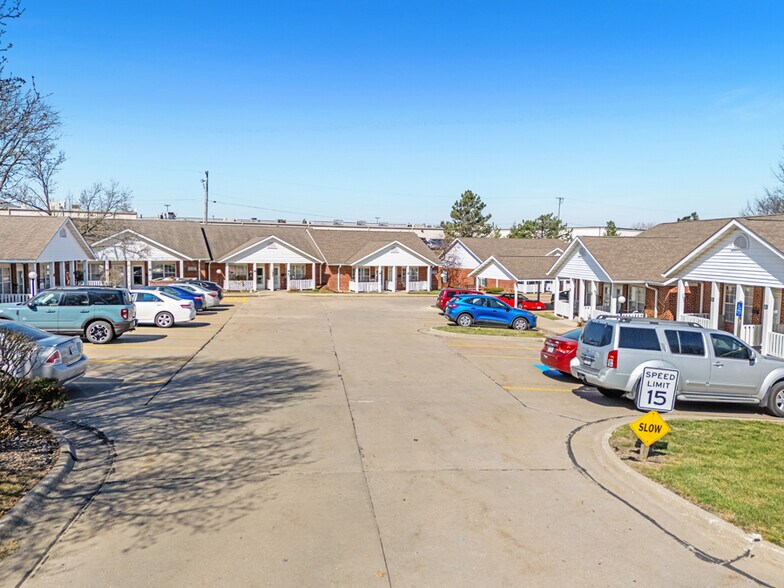 More Photos Of 2302 Village Dr, Saint Joseph Apartments For Sale