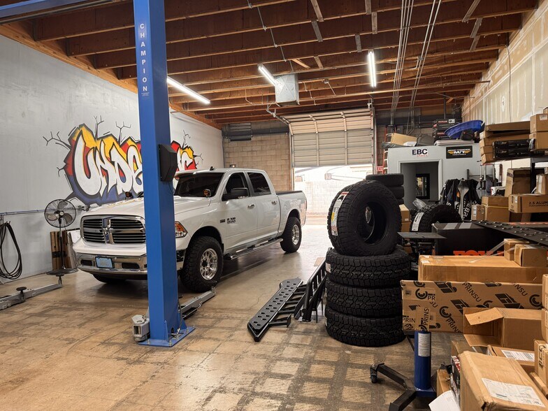 More Photos Of 255 E Southern Ave, Mesa Storefront For Lease