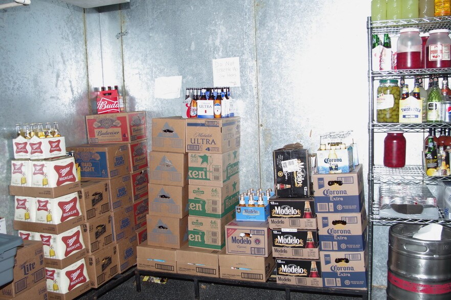 More Photos Of 2450 W Mesquite Ave, Pahrump Bar For Sale