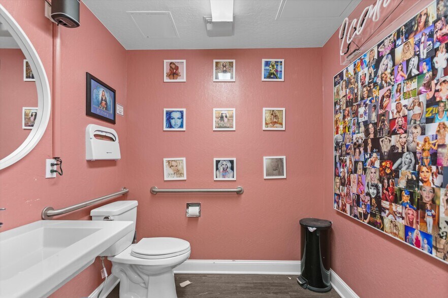 More Photos Of 123 Mt Rose St, Reno General Retail For Sale