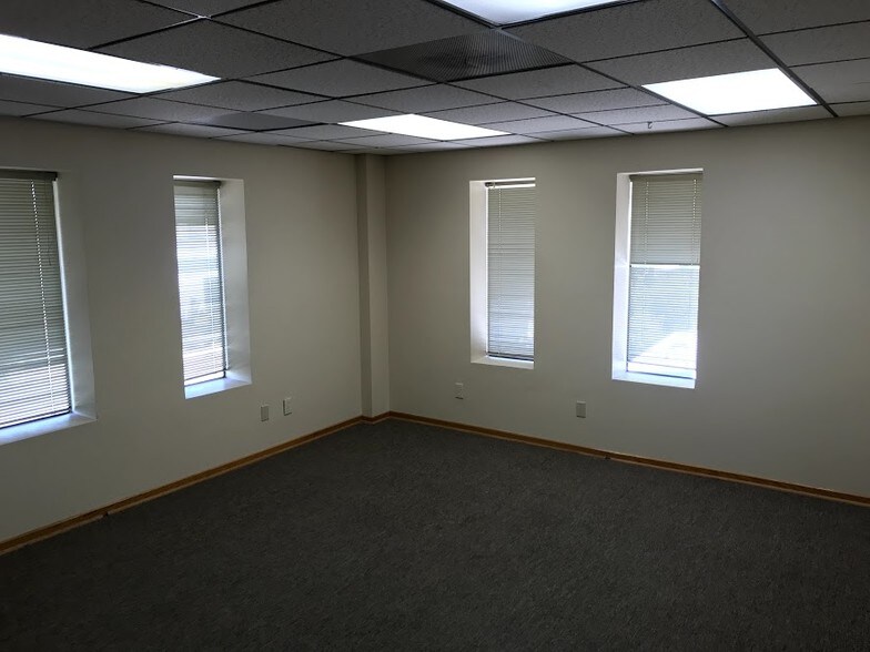 More Photos Of 3768 Norwood Dr, Littleton Warehouse For Lease