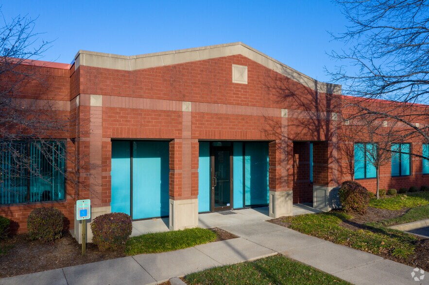 More Photos Of 13405 Eastpoint Centre Dr, Louisville Office For Lease