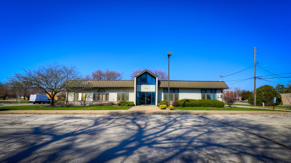 Primary Photo Of 1234 N Water St, Decatur Office For Sale