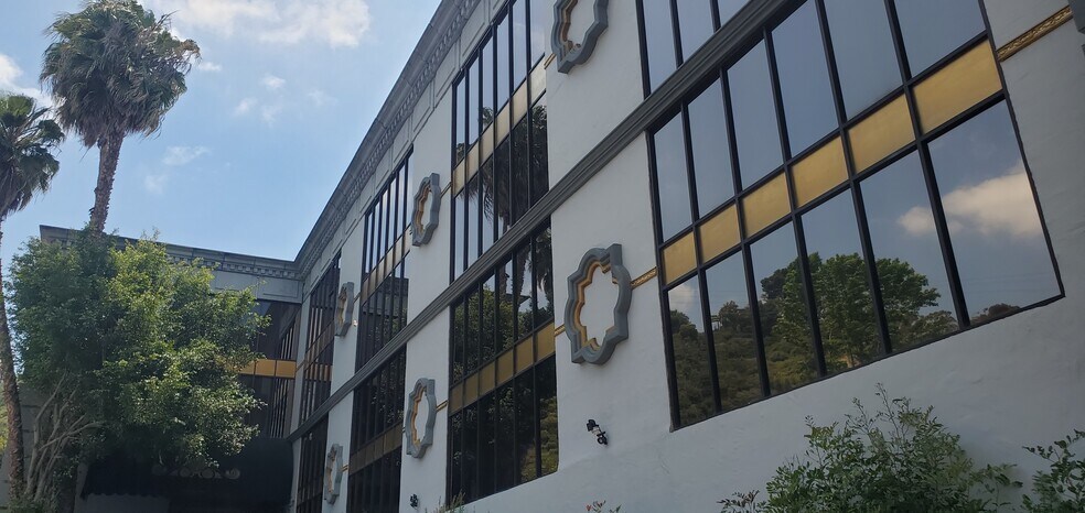 More Photos Of 2801 Camino del Rio S, San Diego Office For Lease