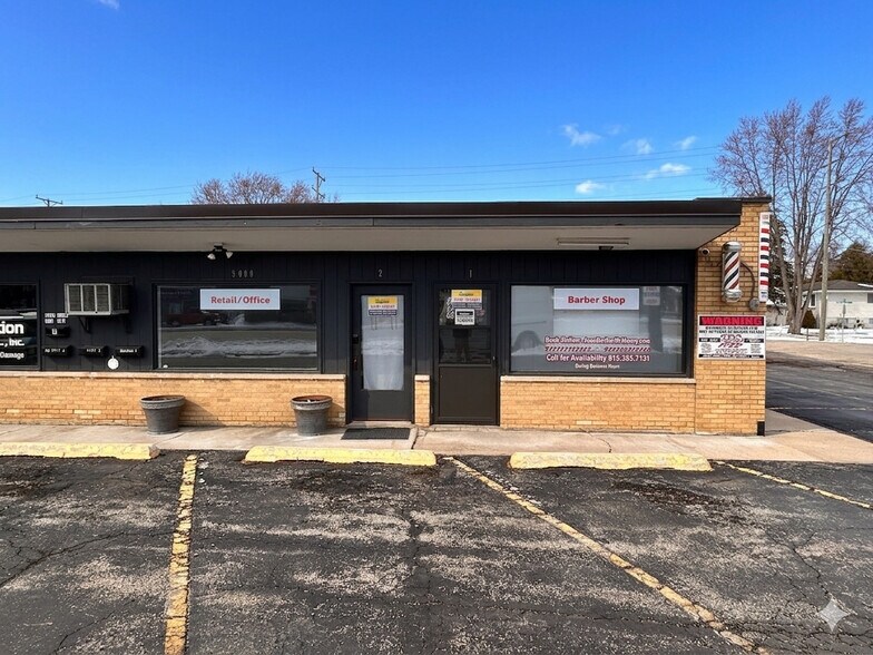 More Photos Of 5000 W Elm St, McHenry Freestanding For Lease