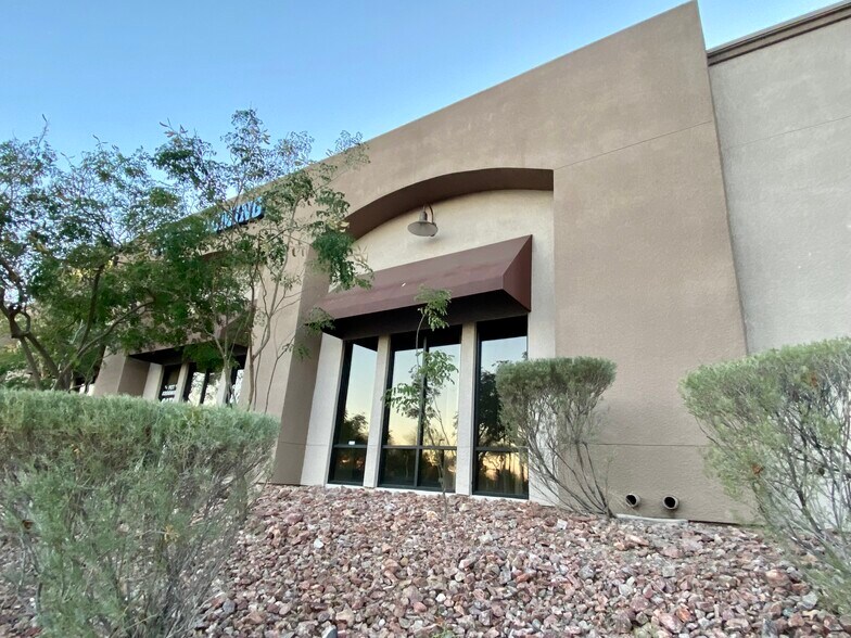 More Photos Of 1710 W Horizon Ridge Pky, Henderson Unknown For Lease