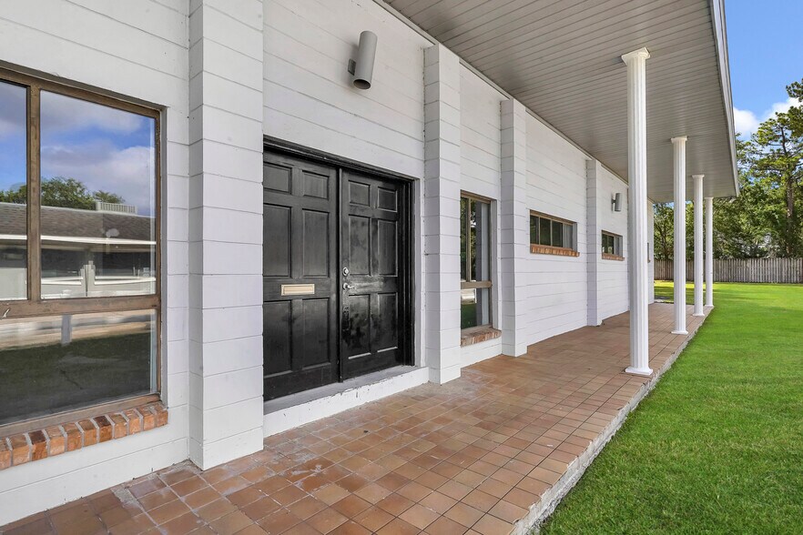 More Photos Of 3740 San Jose Pl, Jacksonville Office For Lease