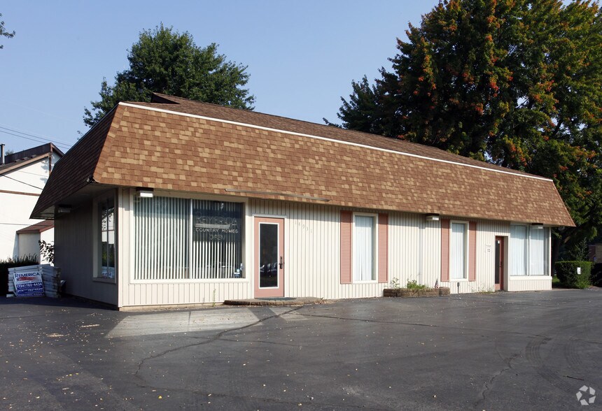 Primary Photo Of 14931 Telegraph Rd, Flat Rock Office For Sale