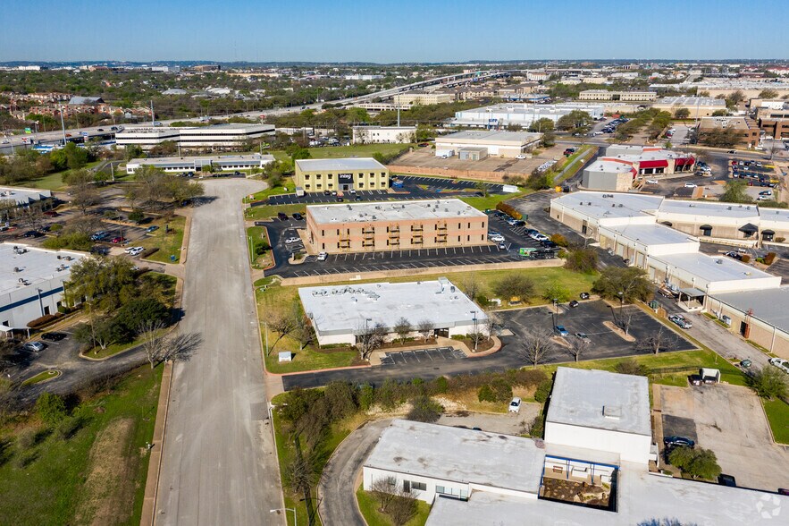 More Photos Of 1624 Headway Cir, Austin Research And Development For Lease