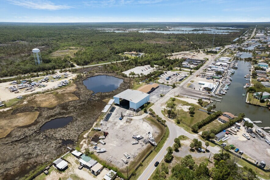 More Photos Of 5000 Calienta St, Hernando Beach Marina For Sale